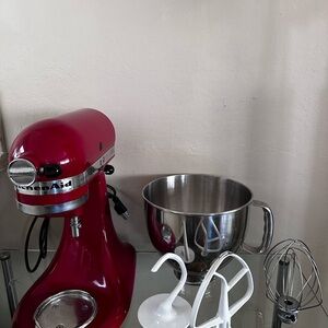 KITCHENAID KSM150PSER Artisan Series 5 Quart Tilt-Head Stand Mixer Empire Red